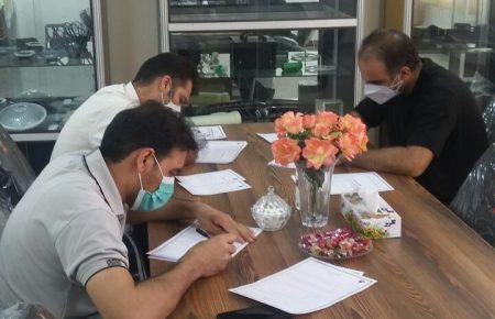 ثبت نام جهت واکسیناسیون اعضاء کانون و کارکنان شهرک صنعتی در دفتر کانون قالبسازان مشهد