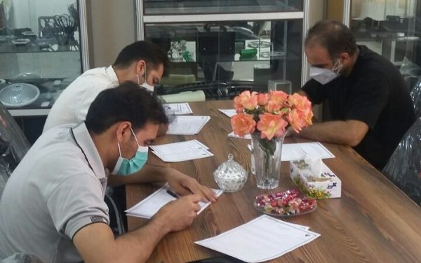 ثبت نام جهت واکسیناسیون اعضاء کانون و کارکنان شهرک صنعتی در دفتر کانون قالبسازان مشهد